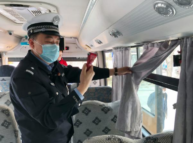 啟封校車！蘭州開始全面為校車“體檢”