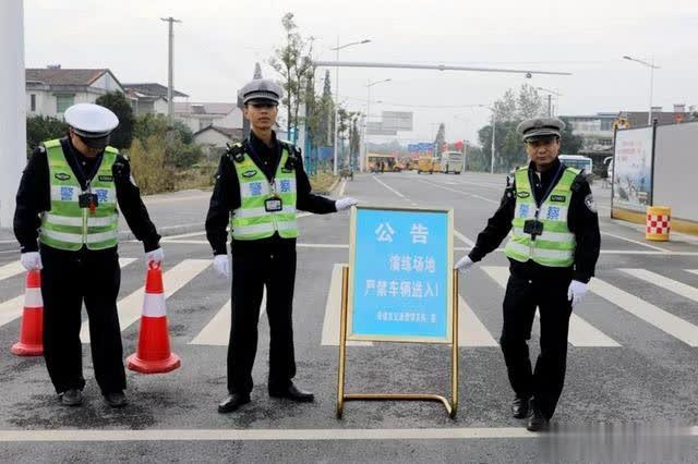 常德交警直屬二大隊：積極參加湘北運輸集團道路運輸安全事故應急救援演練